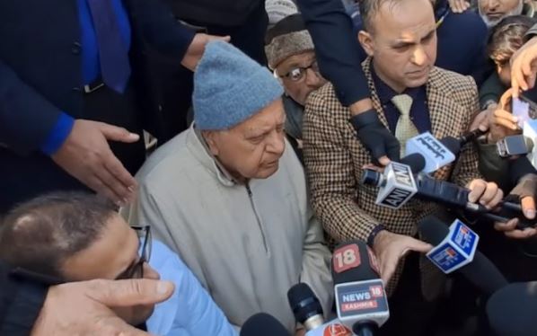 'एनसी जम्मू-कश्मीर को राज्य का दर्जा बहाल करने के लिए इंतजार करना जारी रखेगी: फारूक अब्दुल्ला | '